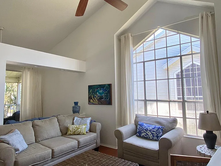 177 Sun Isle Cir — Photo 2