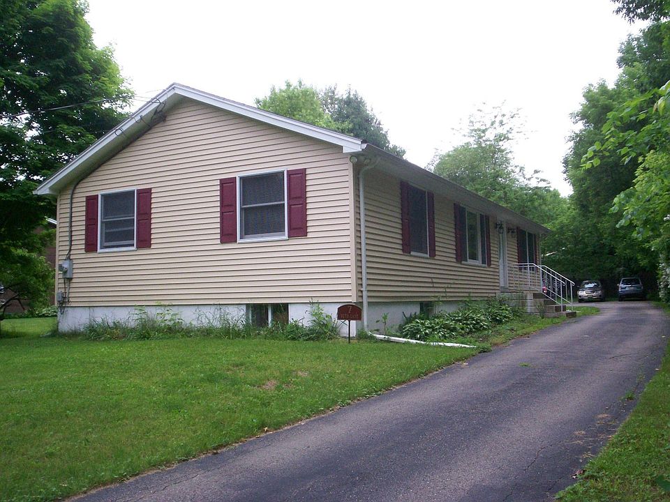 Great Ranch Home in very private location