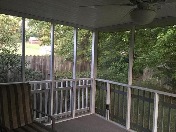 2nd image of 433 Ventura Cir