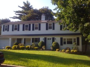 244 Hillturn Ln, Roslyn Heights, NY 11577