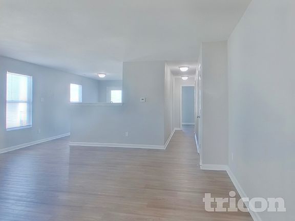 2nd image of 809 Littleton Dr