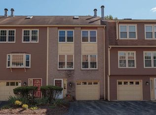 83 Heritage Dr, Tewksbury, MA 01876