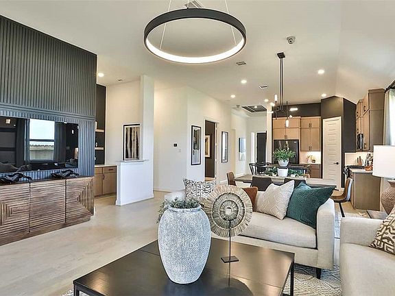 3rd image of 6303 Promenade Dr