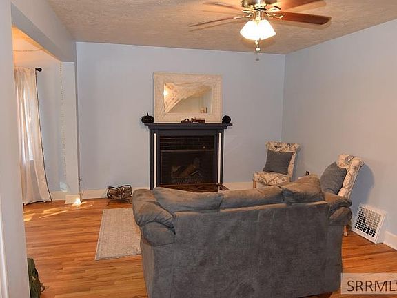 4th image of 269 10th St
