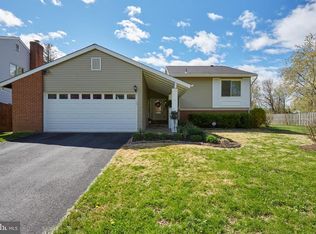 108 Wrightwood Pl, Sterling, VA 20164