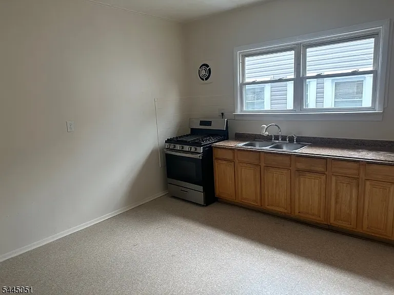 31-33 Norman Rd #31 — Photo 12