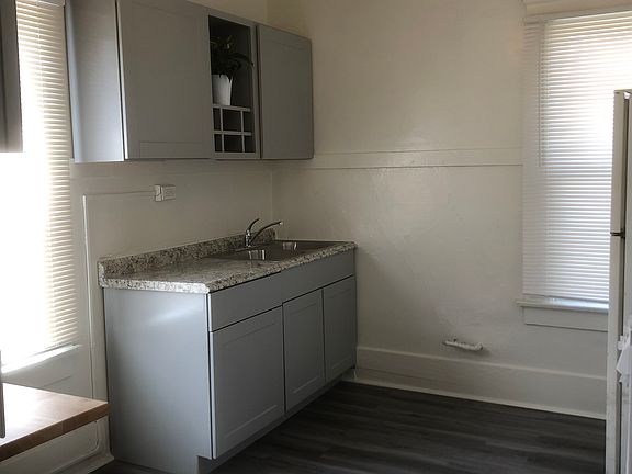 3rd image of 1846 Island Ave