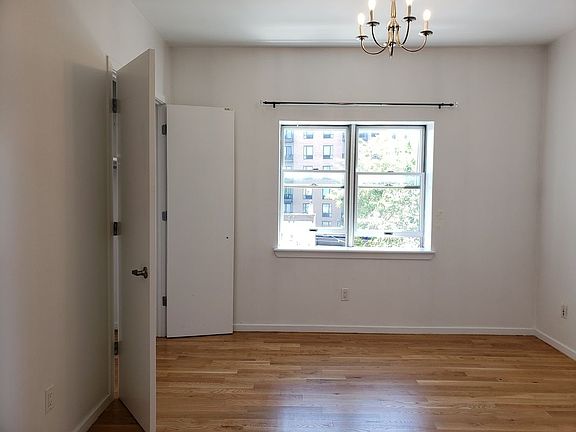 5th image of 103 Troutman St APT 4F