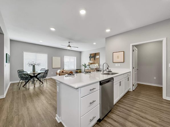 865 NW Sproul Dr #5357967