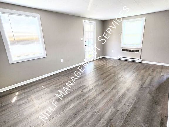 2nd image of 127 Constitution Cir