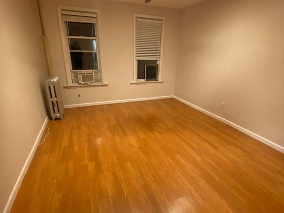 5th image of 3018 Barnes Ave Floor 2