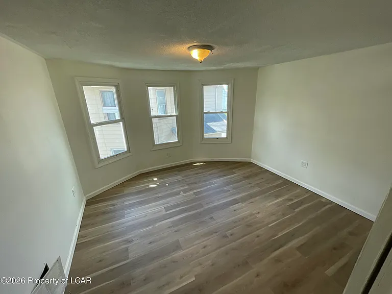 102 Westminster St — Photo 4