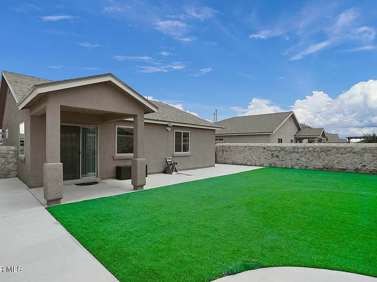 7244 Long Meadow Dr — Photo 26