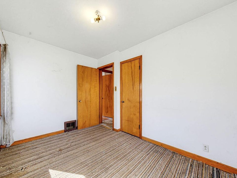 8th image of 8400 W Auer AVENUE