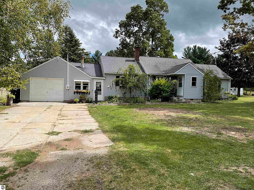 1st image of 4658 N Croswell Rd