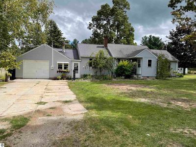 4658 N Croswell Rd, Alma, MI, 48801