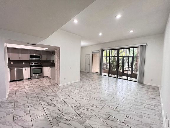 4th image of 4840 Pebble Beach Dr