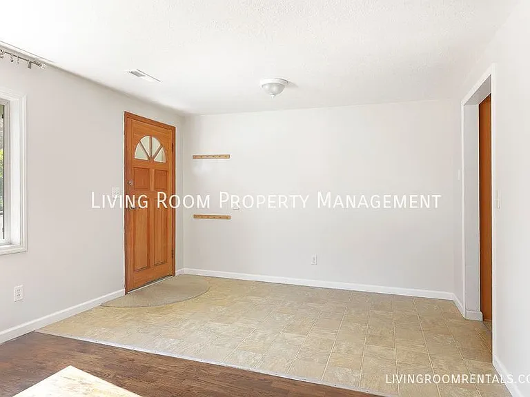7021 SE 69th Ave — Photo 5
