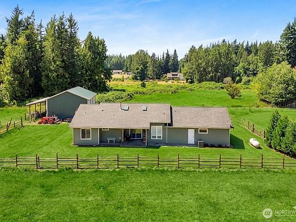 2nd image of 1505 Falcon Lane