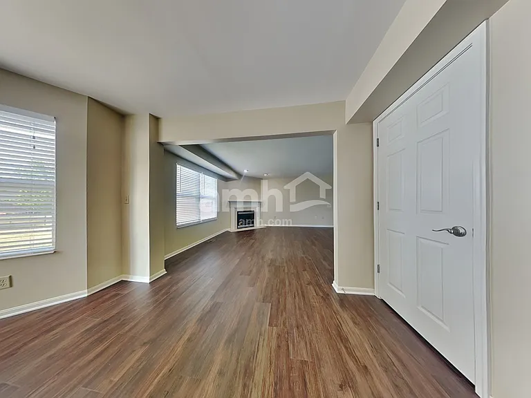 1837 Cantwell Ct — Photo 5