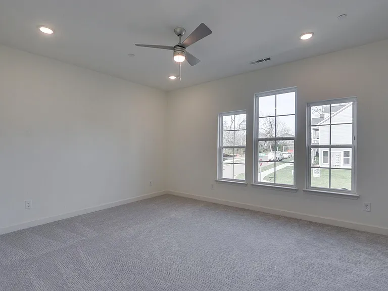 169 Bess Blvd — Photo 31