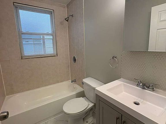 2nd image of 297 Halsted St #2L