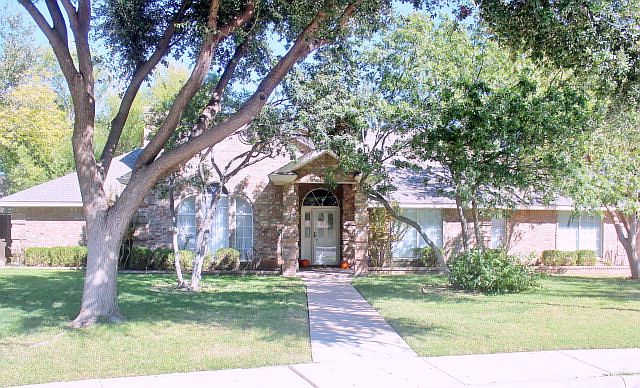 1st image of 1318 Brittany Ln