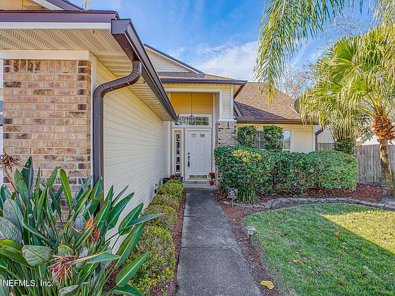 3rd image of 12634 Eaglesham Dr