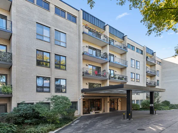 221 N Kenilworth Ave APT 313, Oak Park, IL 60302
