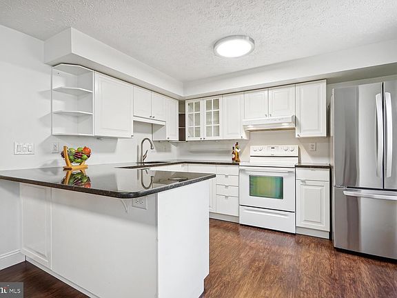 5th image of 1106 Stevenson Ct