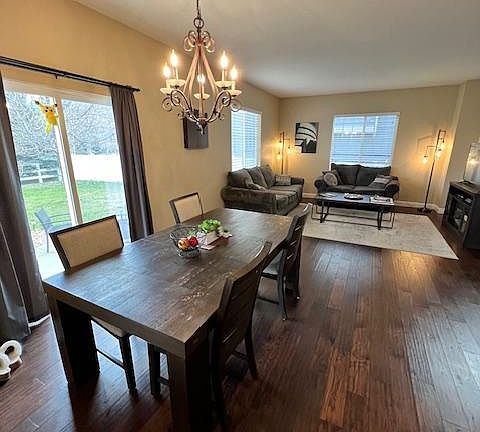 4th image of 4213 Ravenna Pl