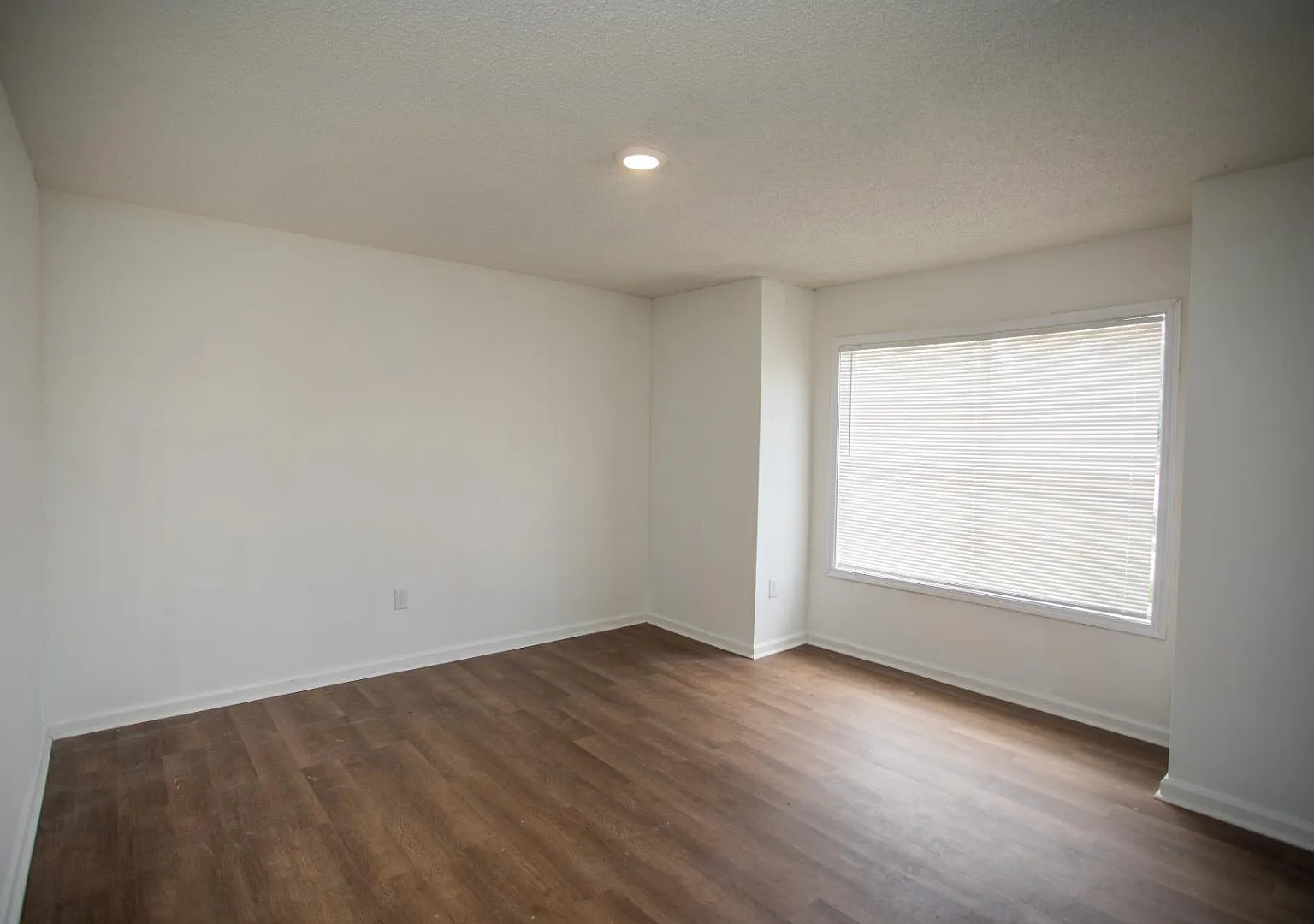 109 Limoges St - Unit B — Photo 4