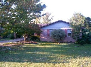 1020 Scott Ave, Weaver, AL 36277