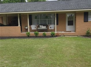 409 Dykes St, Alma, GA 31510