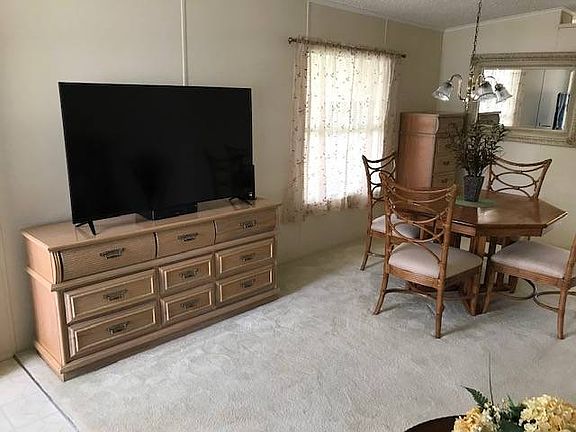5th image of 6432 Wakefield Ln