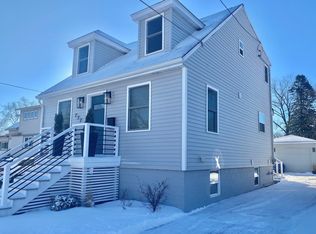 777 Greenview Ave, Des Plaines, IL 60016