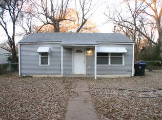 2333 SW Edgewater Ter, Topeka, KS 66614