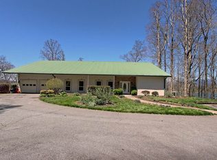 809 Peartree Ln, Hiawassee, GA 30546