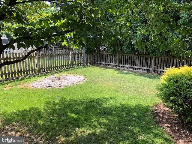 2nd image of 122 Heritage Rd