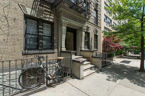 Rented by Bond New York | media 19