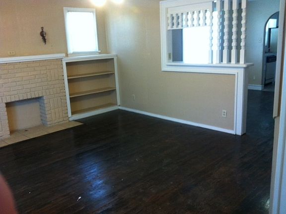 2nd image of 831 S Louisiana St