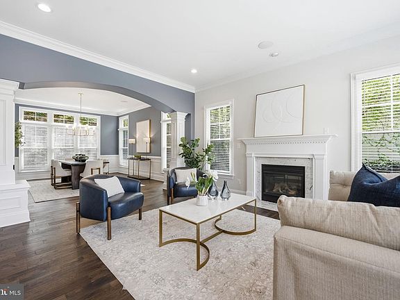 5th image of 9153 Riesley Ln