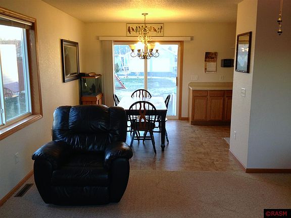 4th image of 1123 Engesser Ln