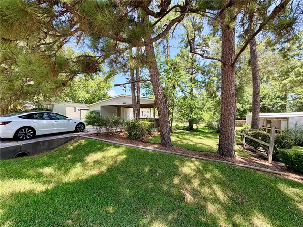13710 Brigadier Dr, Willis, TX 77318