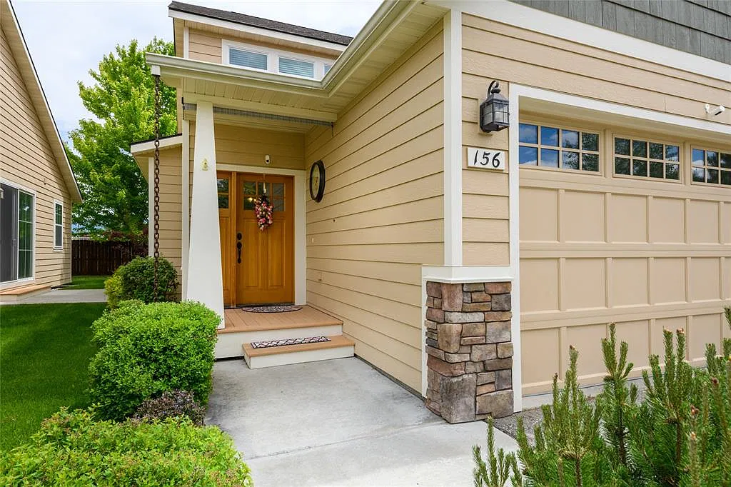 3 bed, 1722 sqft, $1,900 — Photo 1