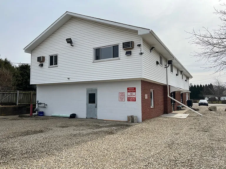 309 W Main St — Photo 15