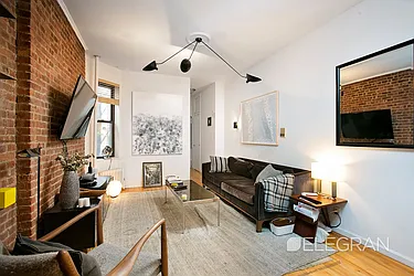 Rented by (Legacy) Elegran