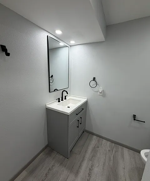 1809 Garry Ave NW — Photo 15