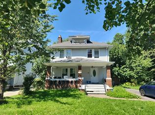 3813 Delmore Rd, Cleveland Heights, OH 44121