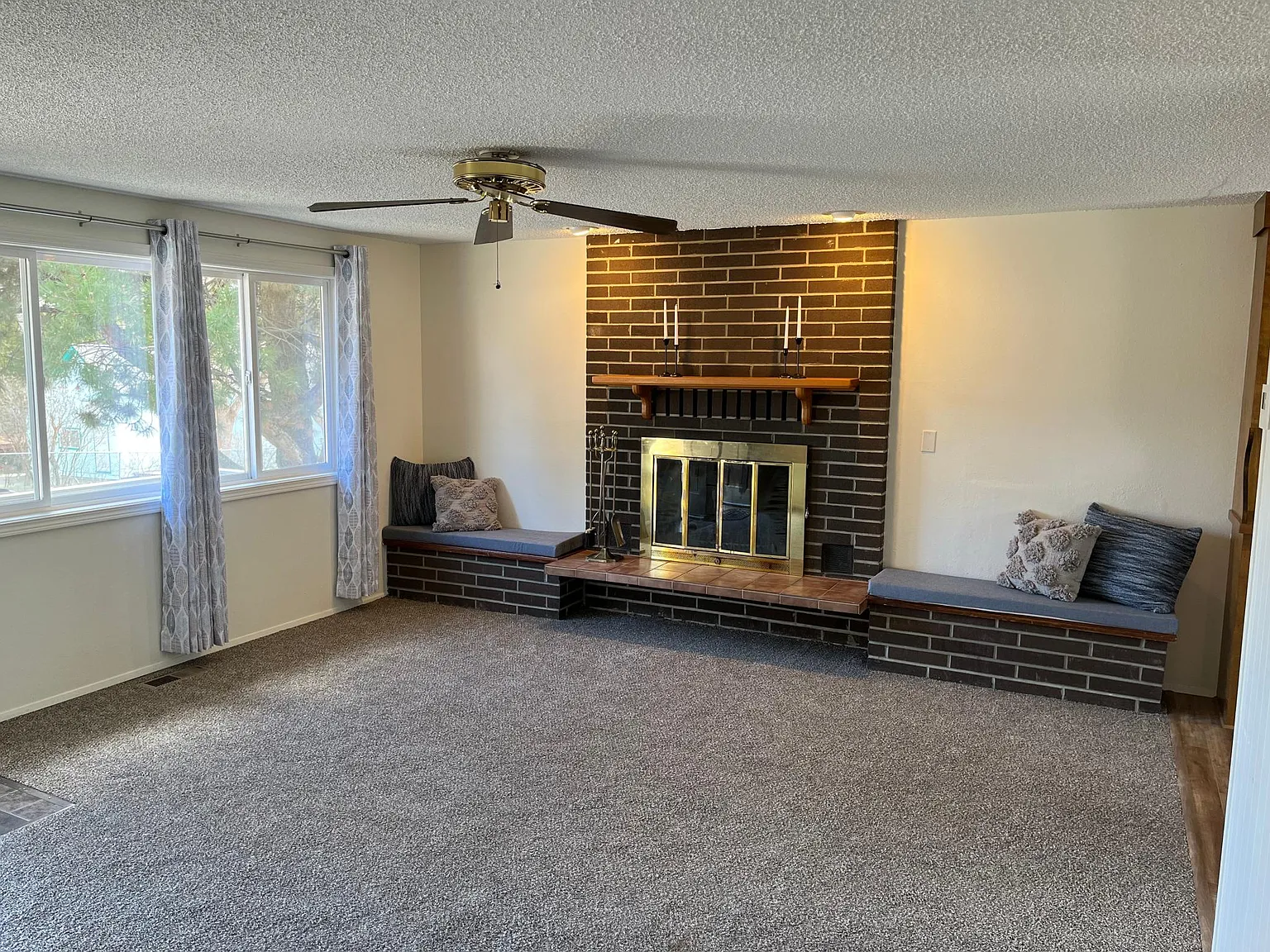 1005 N Columbia St — Photo 2